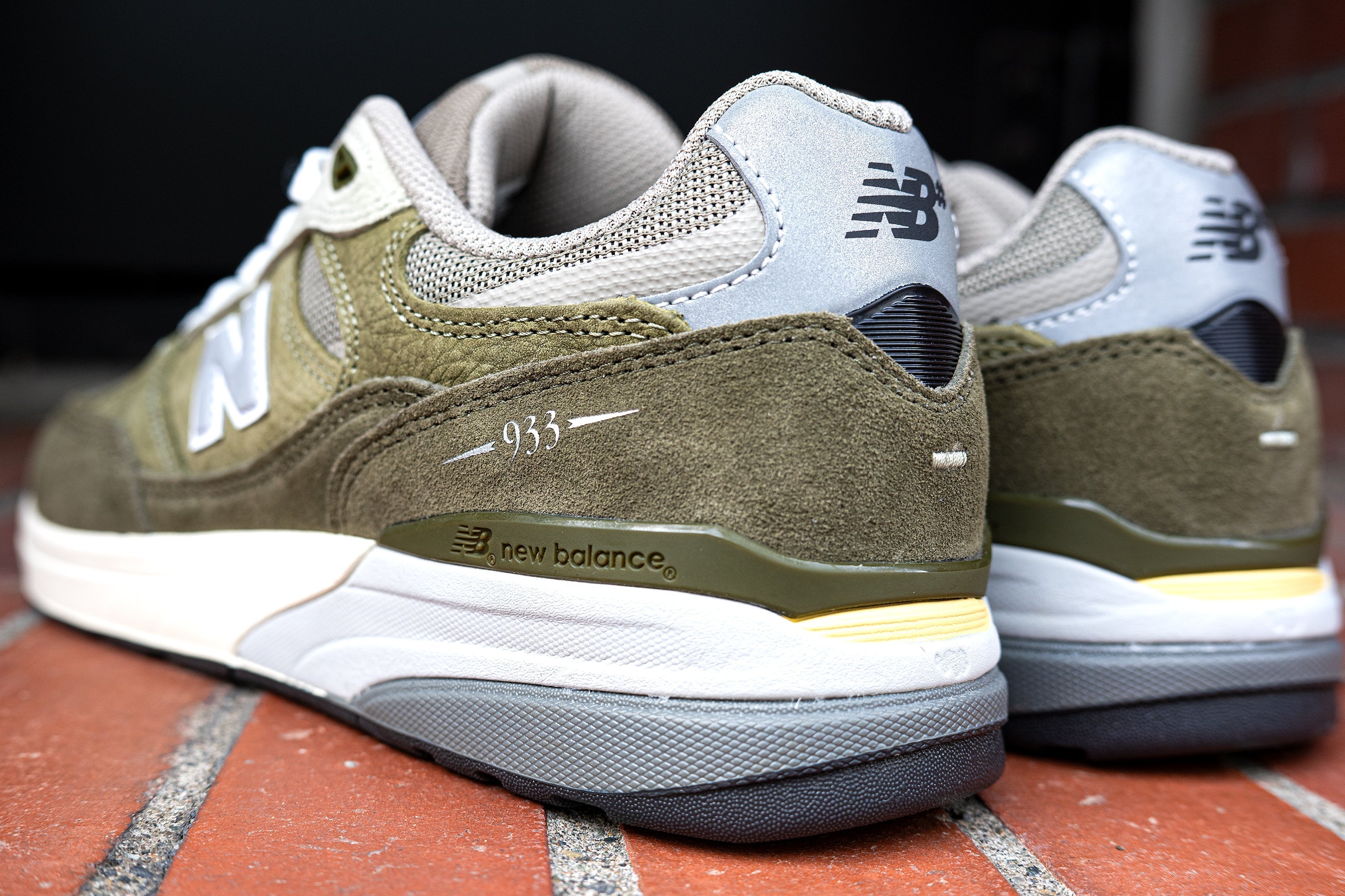 NEW BALANCE NUMERIC ANDREW REYNOLDS 933 "Olivine with Dark Olivine"