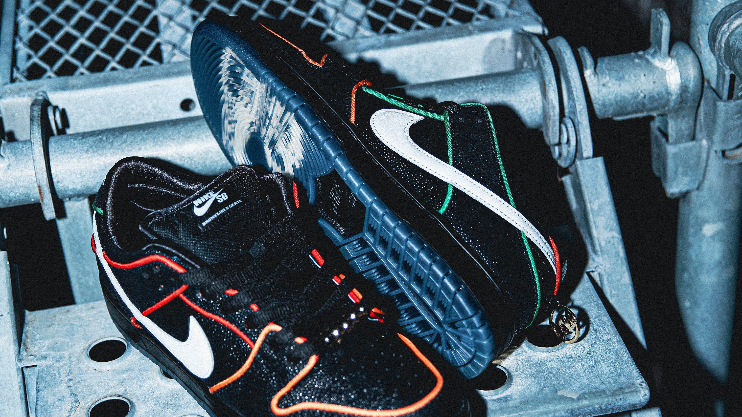 NIKE SB DUNK LOW PRO QS “BRONX GIRLS SKATE”