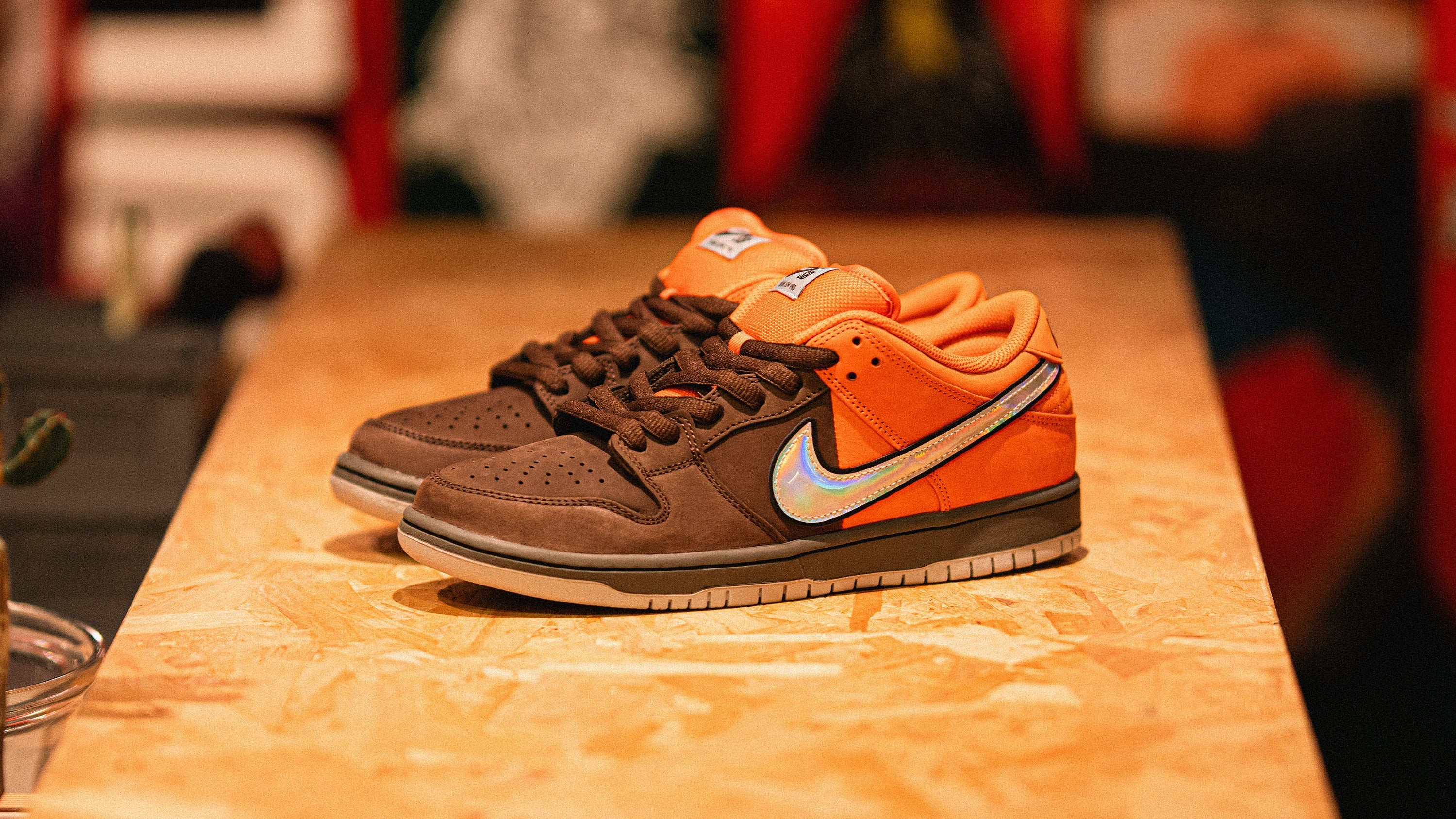 Nike SB Dunk Low “Muni Fast Pass” | SFのスケーターを支えた「定期券」がモチーフ