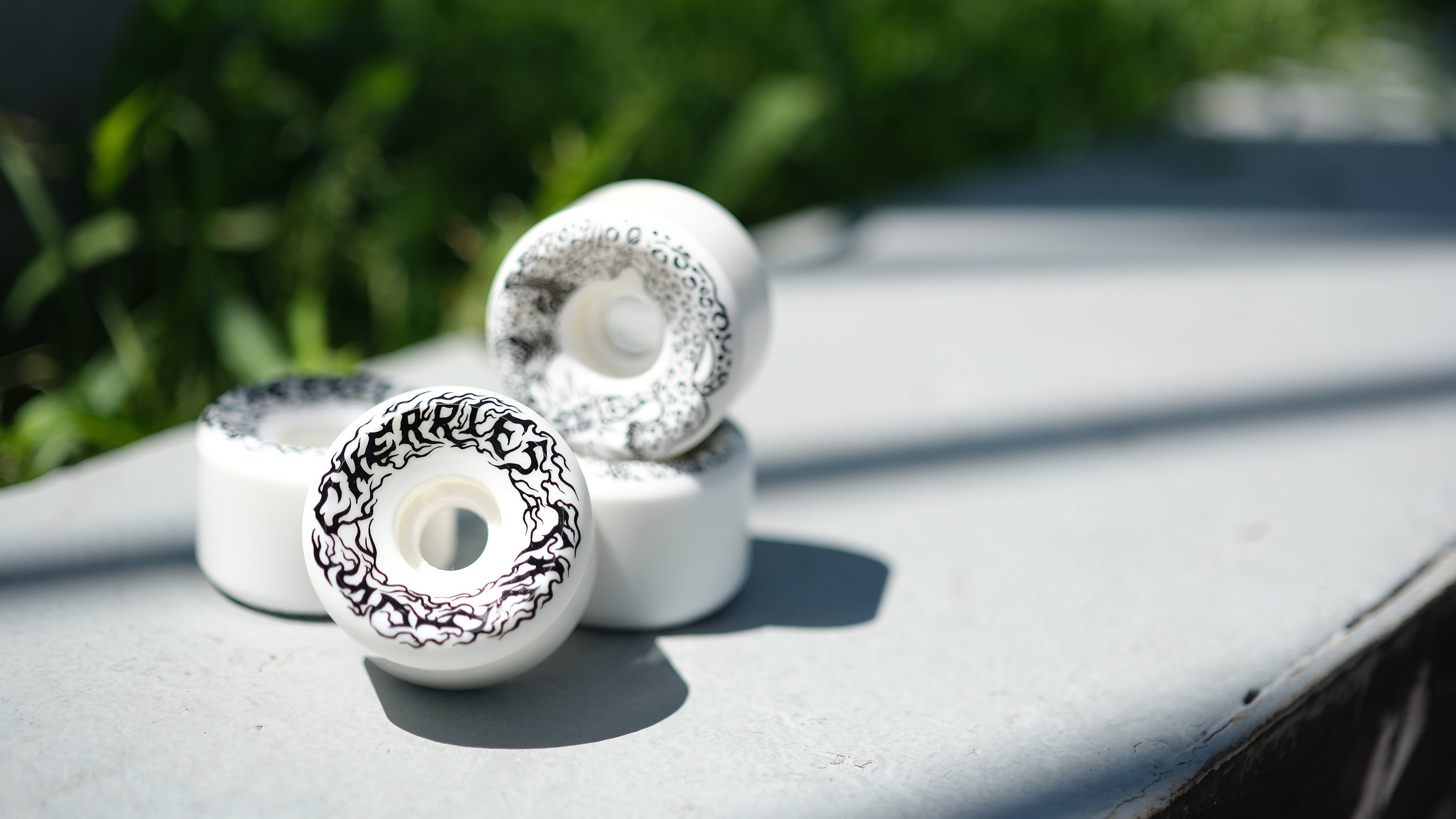 CHERRIES WHEELS X TACTICS コラボレーション