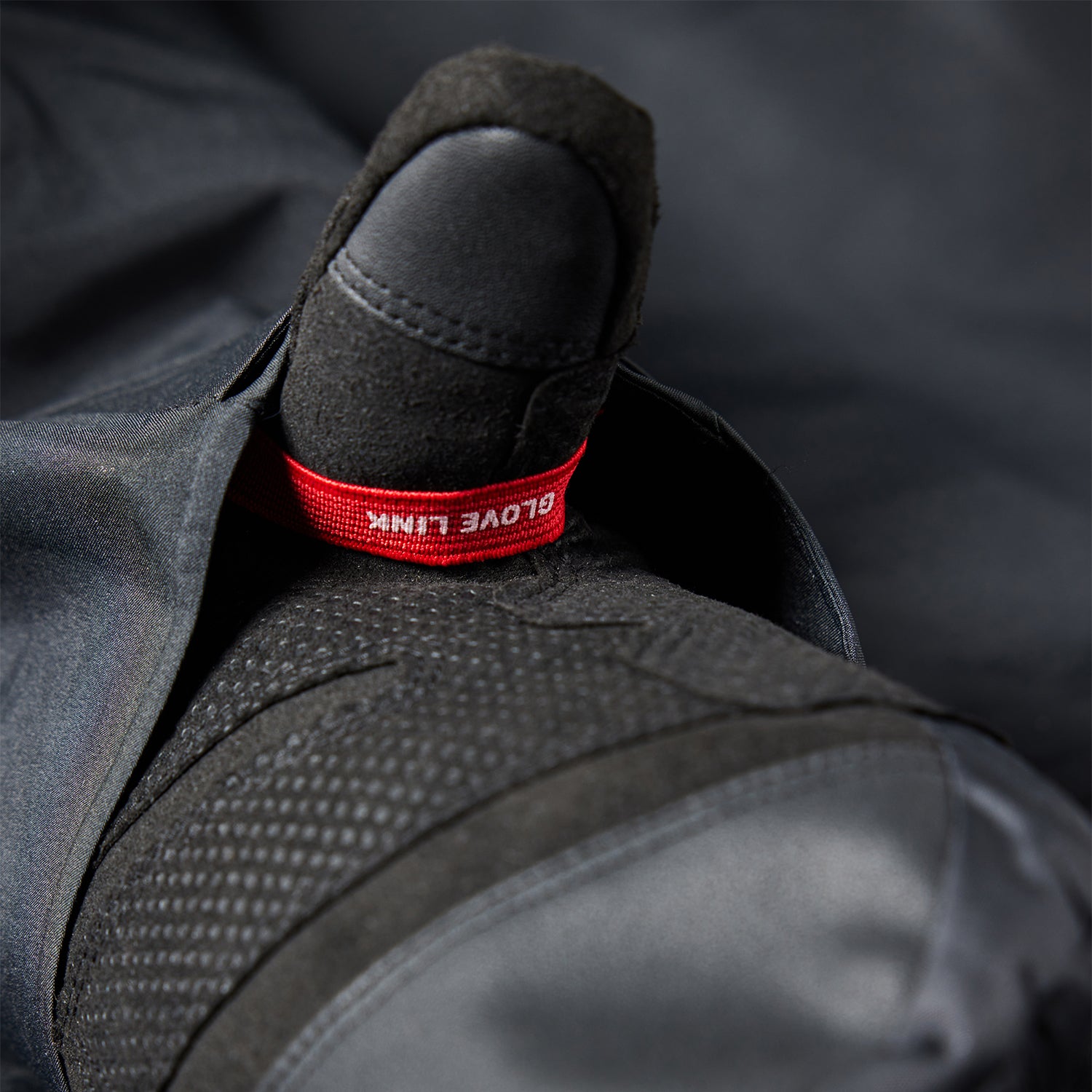 ASSC WHITE COLORBLOCK F1 SHELL ANORAK / ASSC WHITE COLORBLOCK