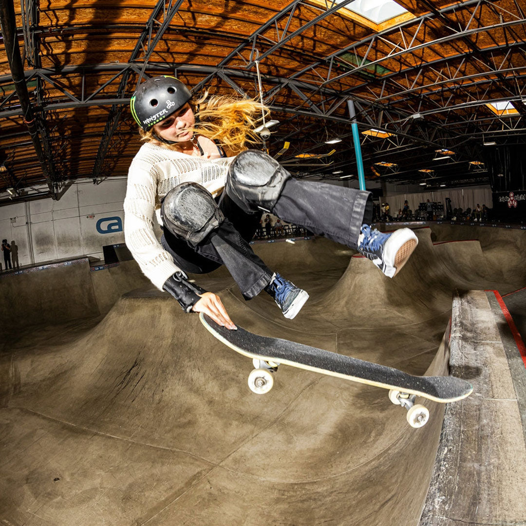 187 KILLER PADS(187 キラーパッド)|【KIDS】JUNIOR PRO KNEE PAD / BLACK | スノーボード・スケートボードのTACTICS JAPAN