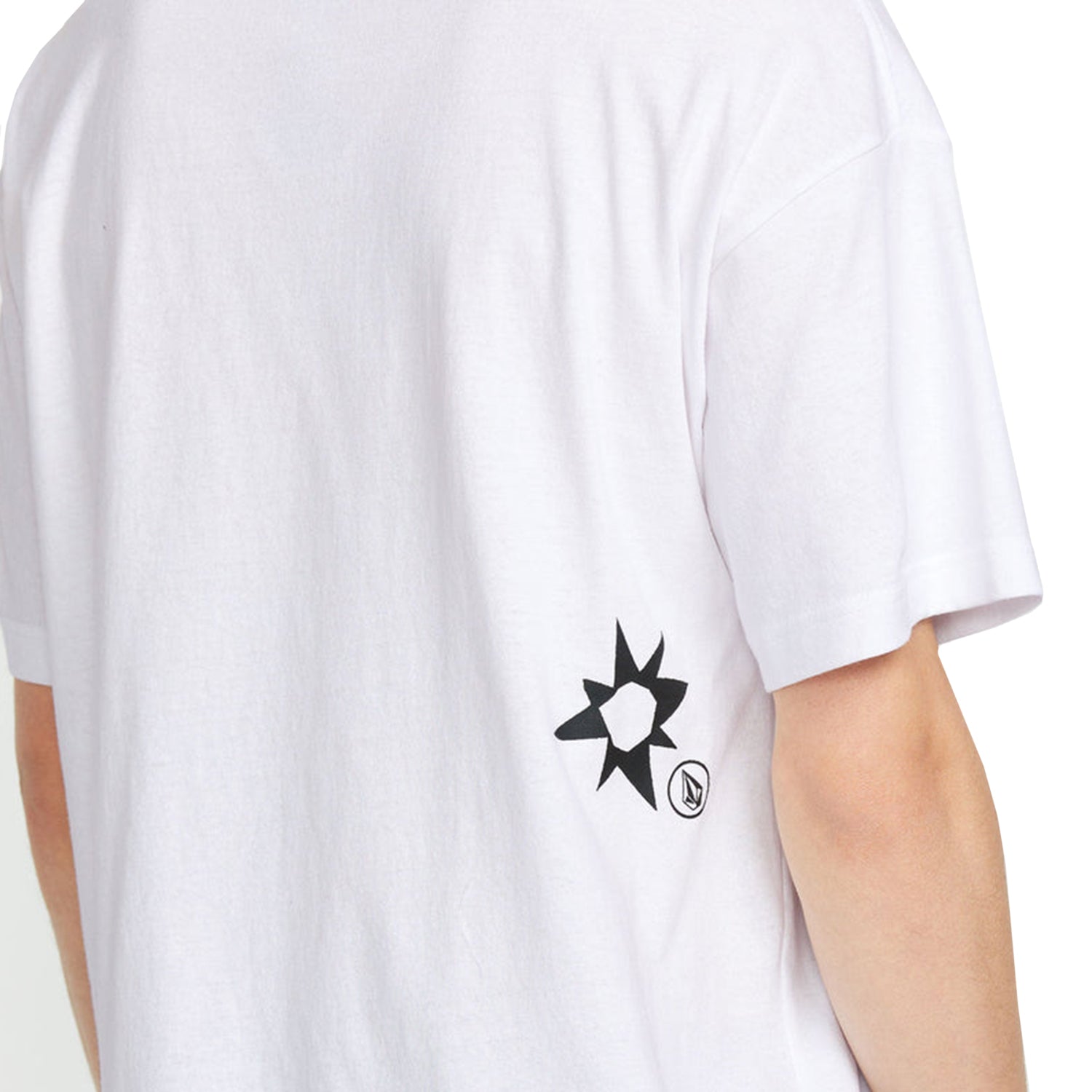 VOLCOM(ボルコム)| TOKYO TRUE SENSE CONSTANT SHORT SLEEVE TEE | スノーボード・スケートボードのTACTICS JAPAN