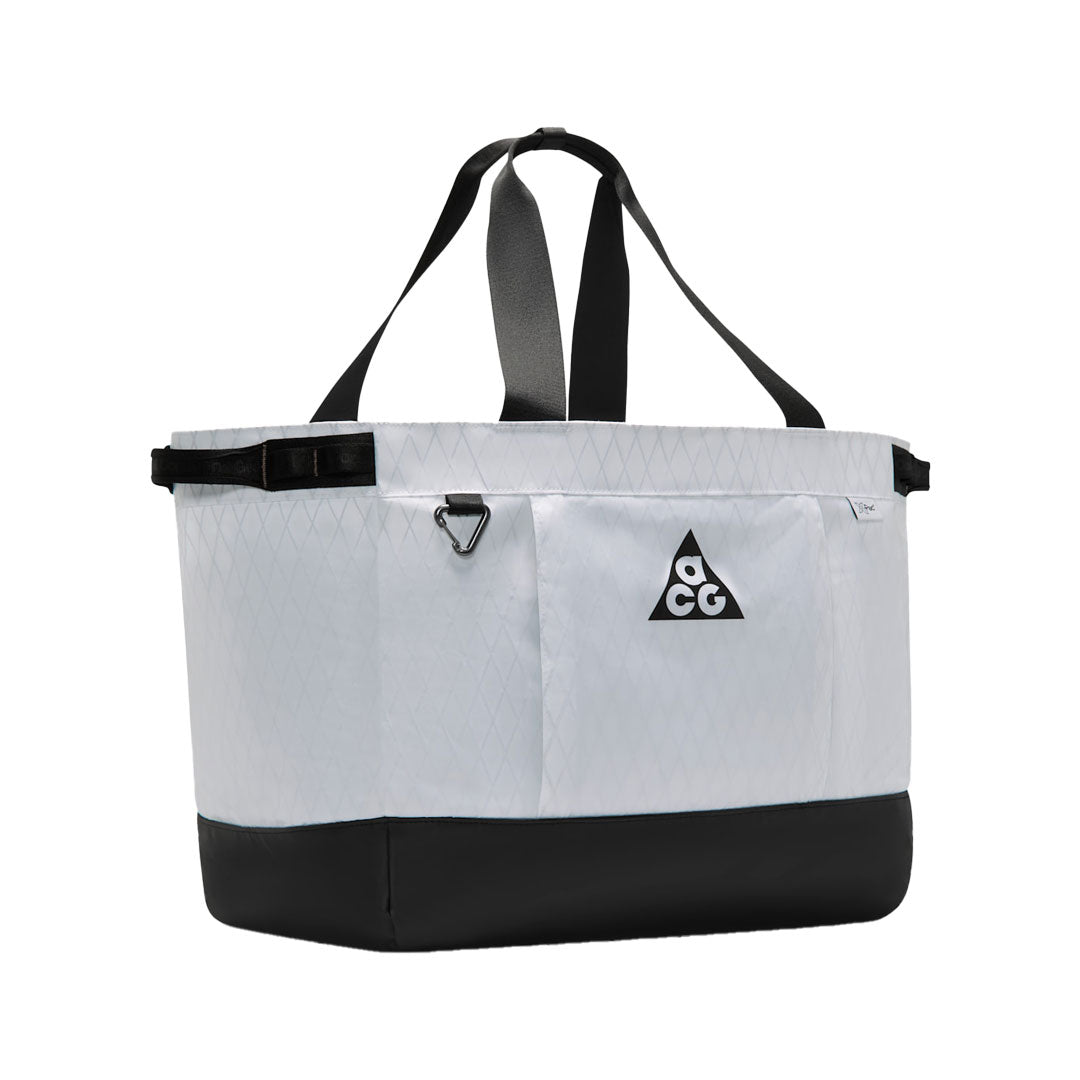 NIKE ACG(ナイキ エーシージー)| NIKE ACG GEAR TOTE BAG / WHITE/BLACK/BLACK | スノーボード・スケートボードのTACTICS JAPAN