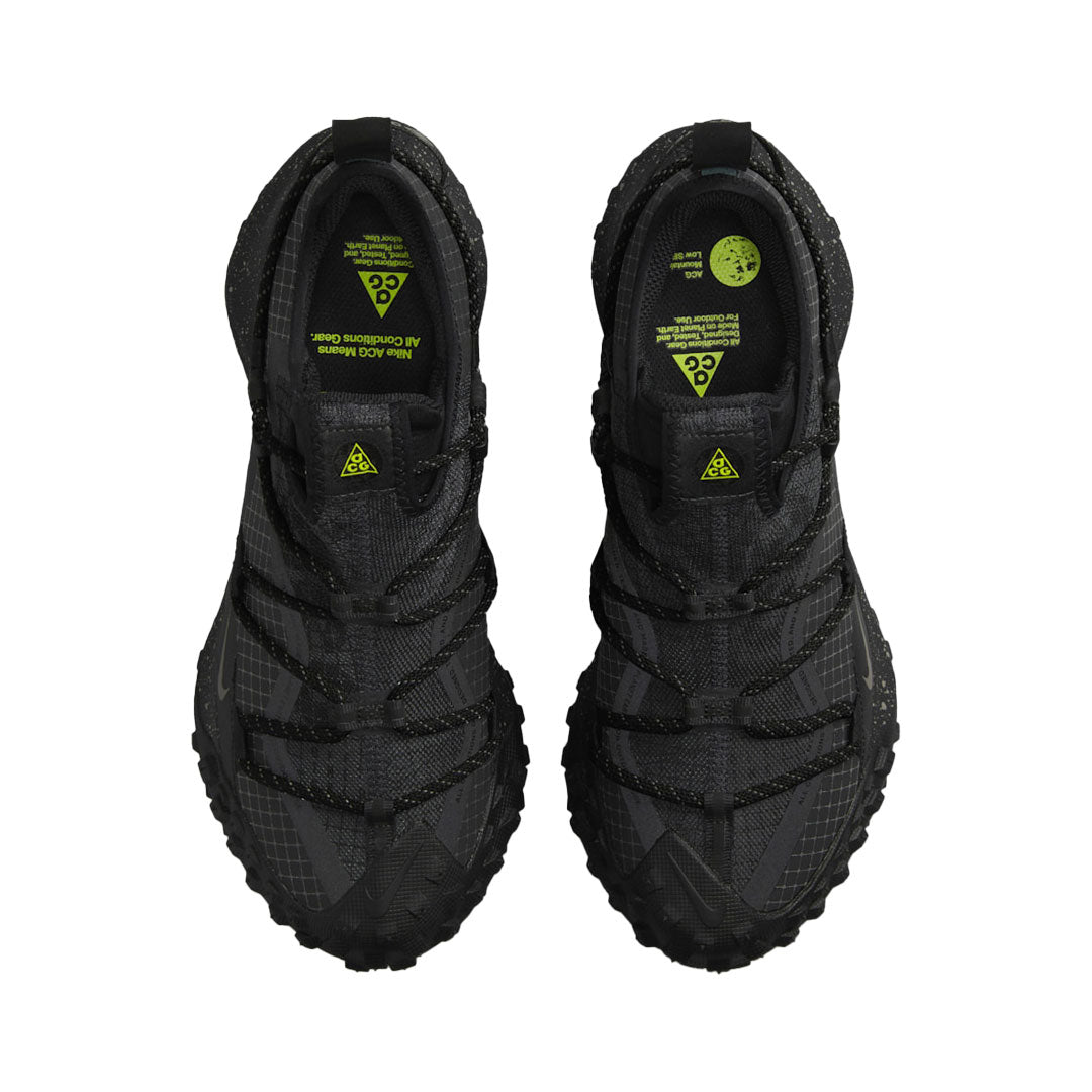 NIKE ACG(ナイキ エーシージ)| NIKE ACG MOUNTAIN FLY LOW GORE-TEX SE / DARK SMOKE GREY | スノーボード・スケートボードのTACTICS JAPAN