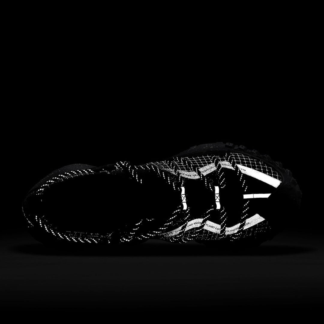 NIKE ACG(ナイキ エーシージ)| NIKE ACG MOUNTAIN FLY LOW GORE-TEX SE / DARK SMOKE GREY | スノーボード・スケートボードのTACTICS JAPAN