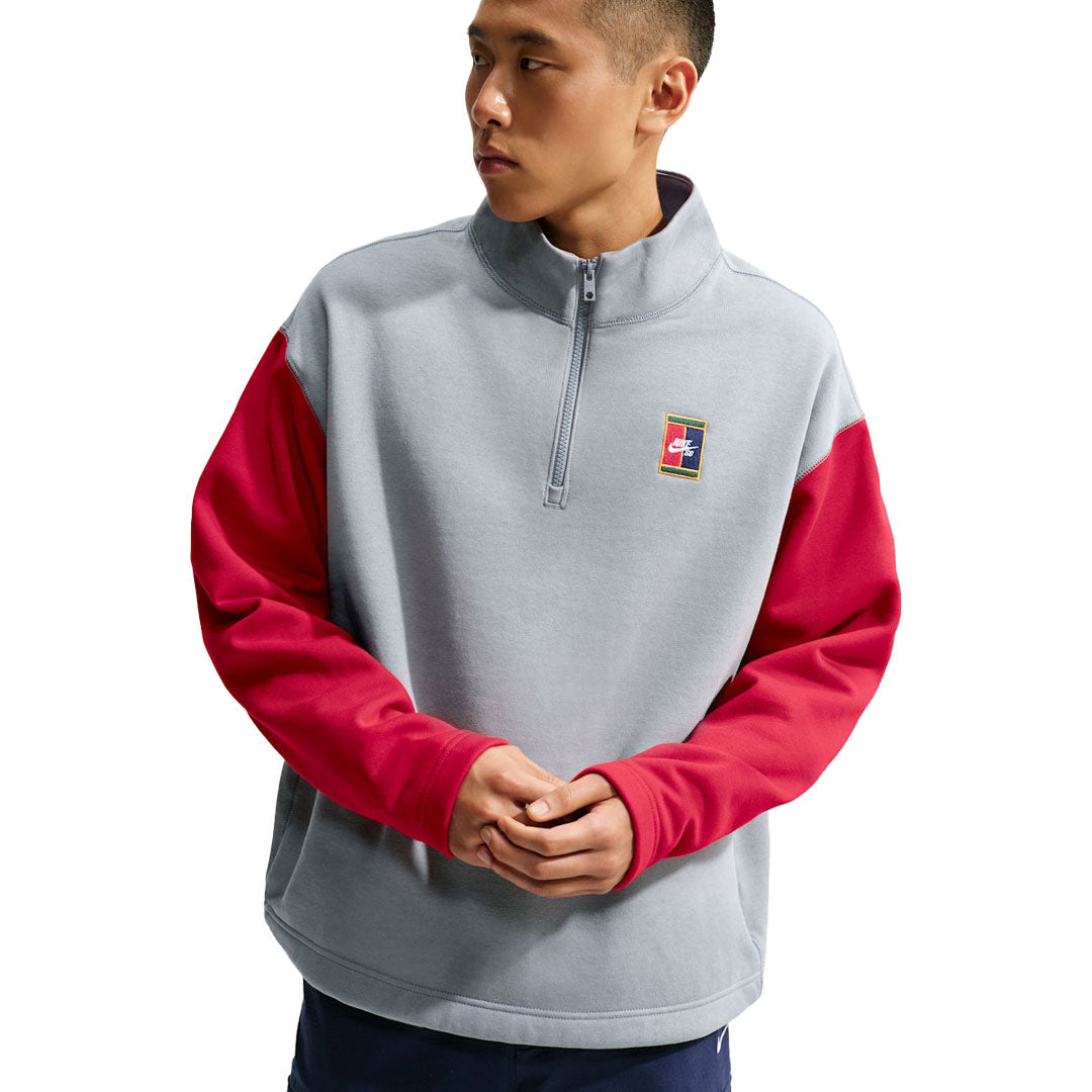 NIKE SB(ナイキ スケートボーディング)| NIKE SB FLEECE 1/2-ZIP SKATE SWEATSHIRT / GYM RED/STEALTH | スノーボード・スケートボードのTACTICS JAPAN