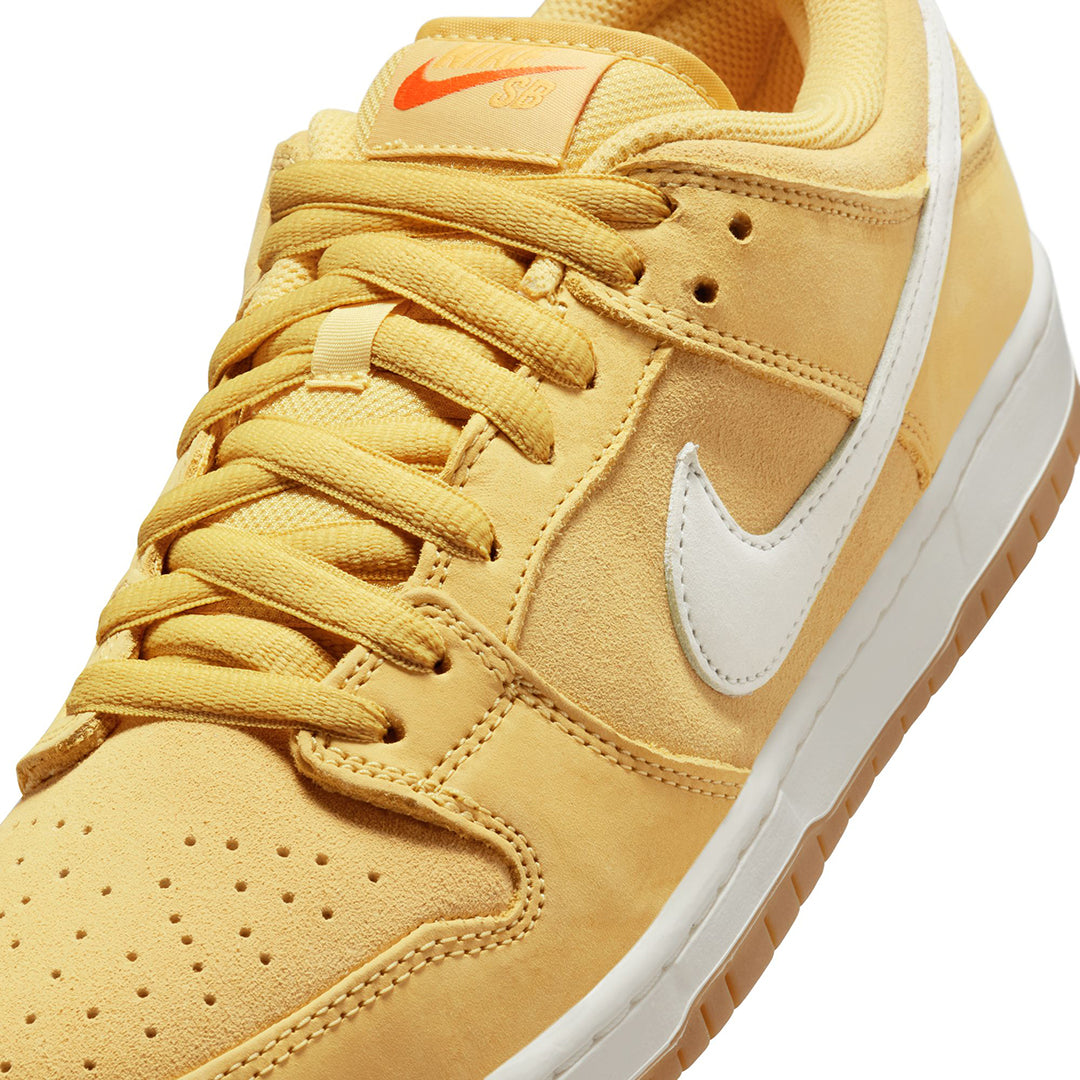 NIKE SB(ナイキ スケートボーディング)| NIKE SB DUNK LOW PRO“SATURN GOLD" | スノーボード・スケートボードのTACTICS JAPAN