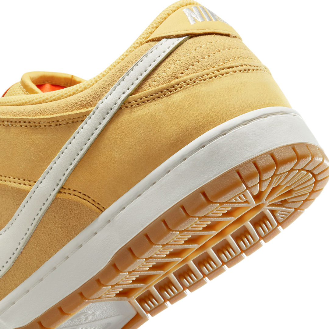 NIKE SB(ナイキ スケートボーディング)| NIKE SB DUNK LOW PRO“SATURN GOLD" | スノーボード・スケートボードのTACTICS JAPAN