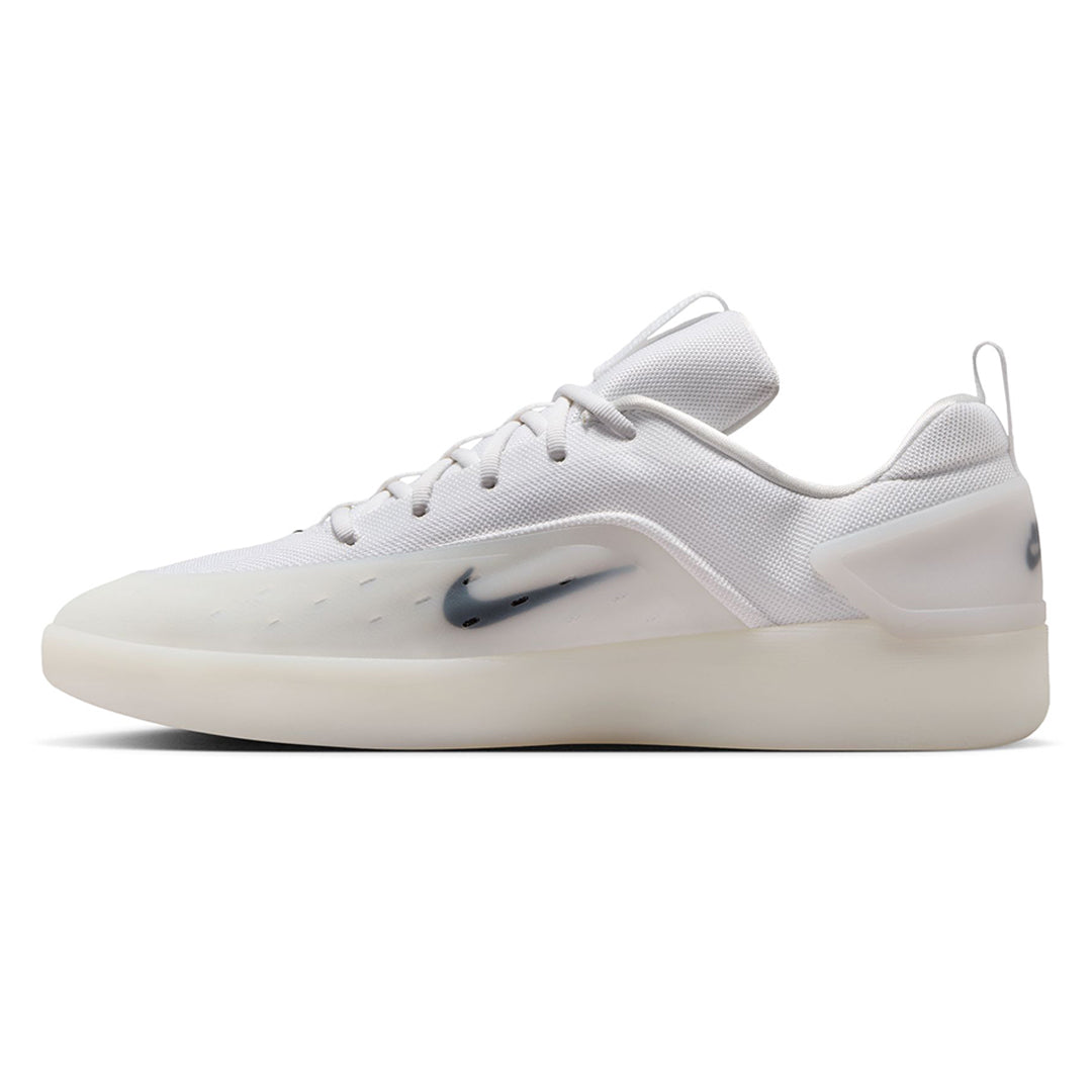 NIKE SB(ナイキ スケートボーディング)| NIKE SB ZOOM NYJAH 4 / WHITE/WHITE/BLACK/BLACK | スノーボード・スケートボードのTACTICS JAPAN