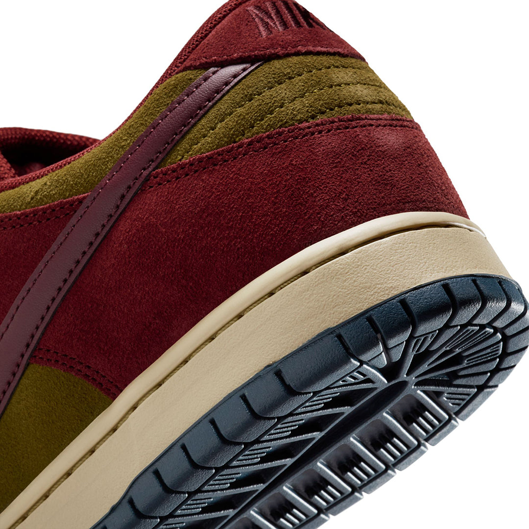 NIKE SB(ナイキ スケートボーディング)| NIKE SB DUNK LOW PRO "Dark Team Red and Olive Flak" |スノーボード・スケートボードのTACTICS JAPAN
