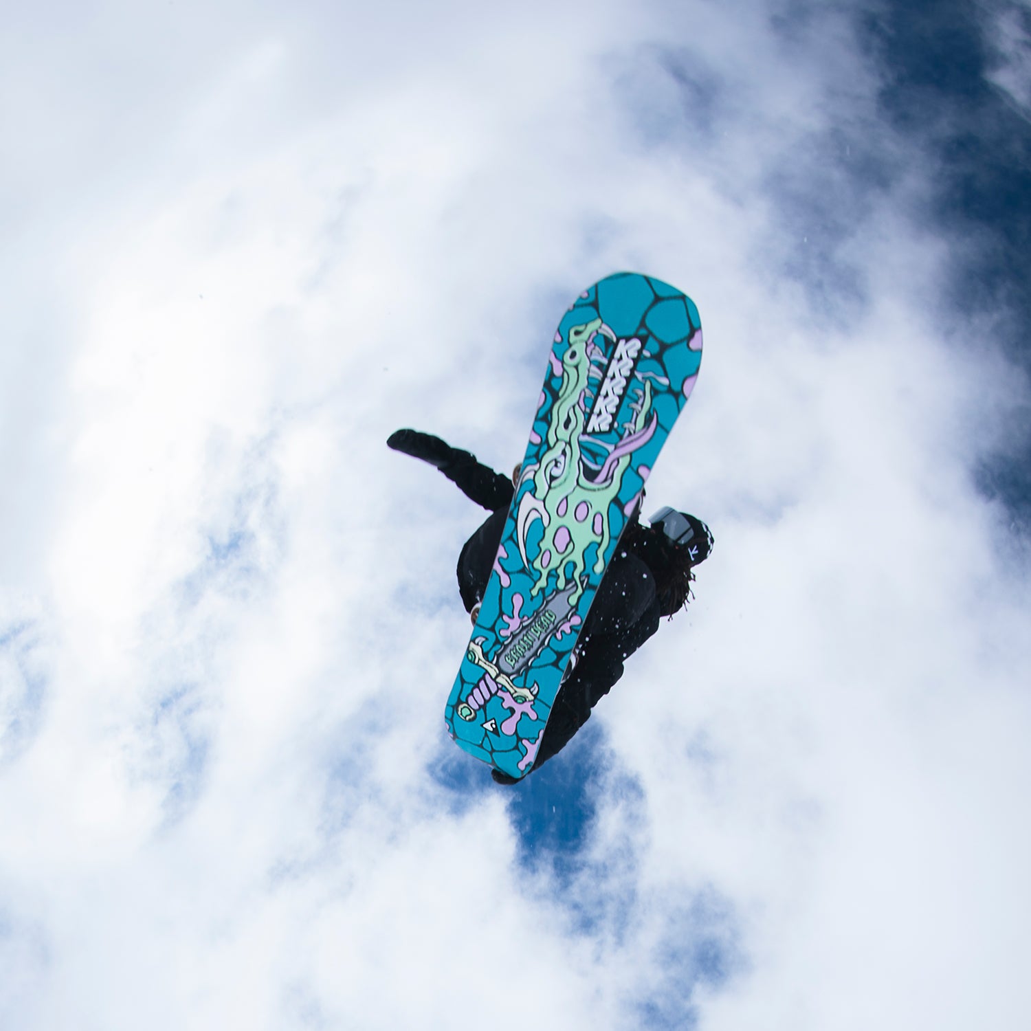 K2 X BRAIN DEAD PASSPORT SNOWBOARD