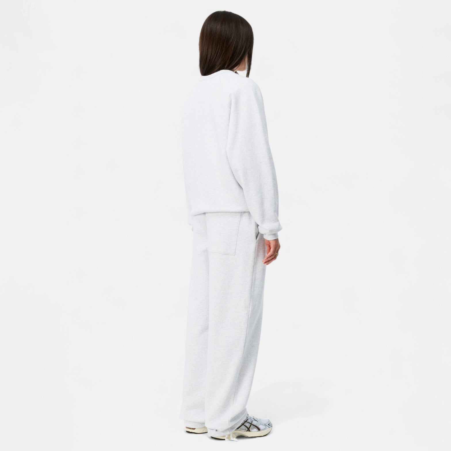 DIME MTL(ダイム モントリオール)| CURSIVE SMALL LOGO CREWNECK / ASH | スケートボード・スノーボードのTACTICS JAPAN