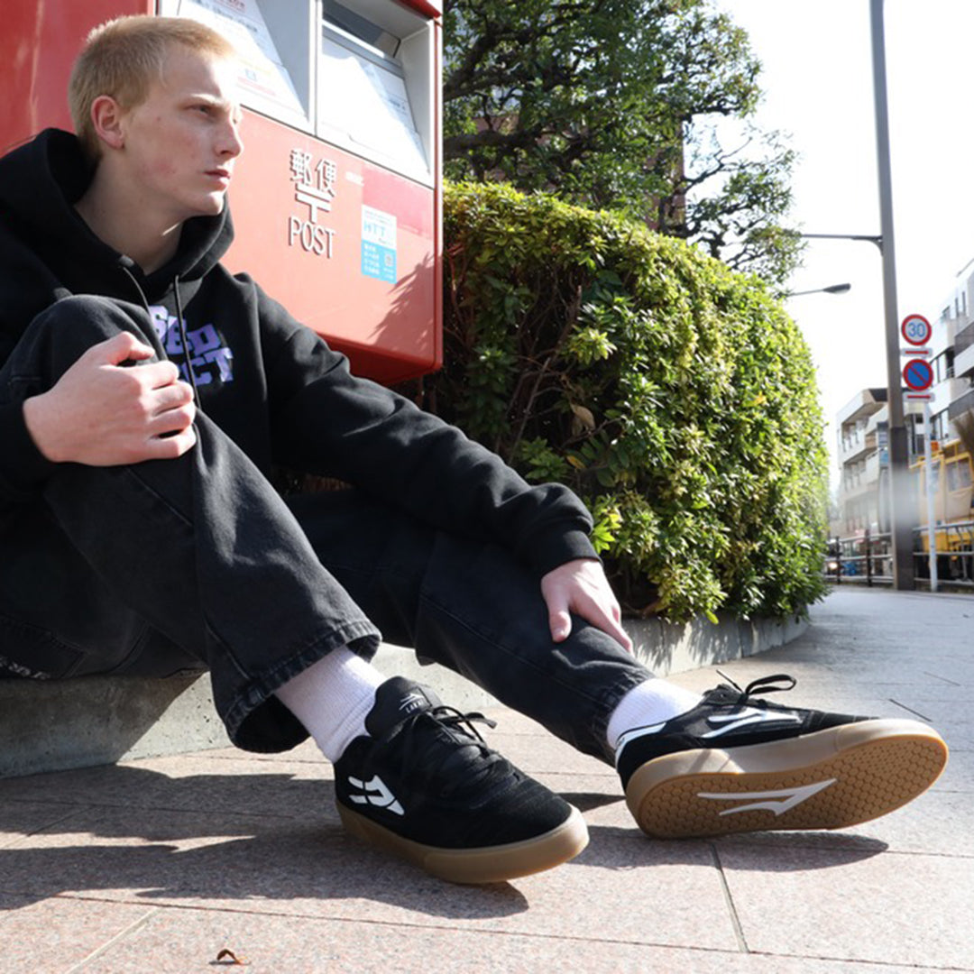 LAKAI(ラカイ)| CAMBRIDGE EVERGREEN BLACK/GUM SUEDE | スノーボード・スケートボードのTACTICS JAPAN