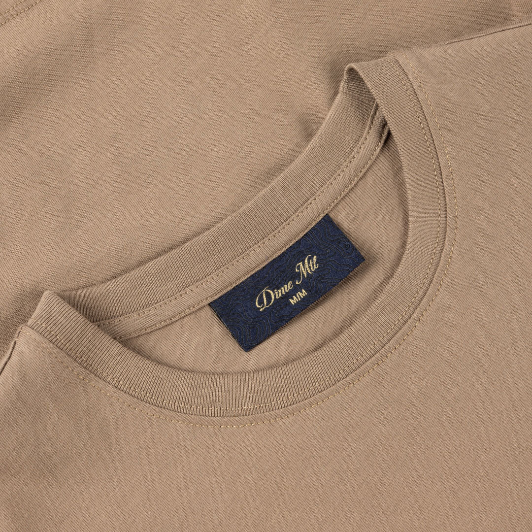 DIME MTL(ダイム モントリオール) | CURSIVE TEE / TAN | スノーボード・スケートボードのTACTICS JAPAN