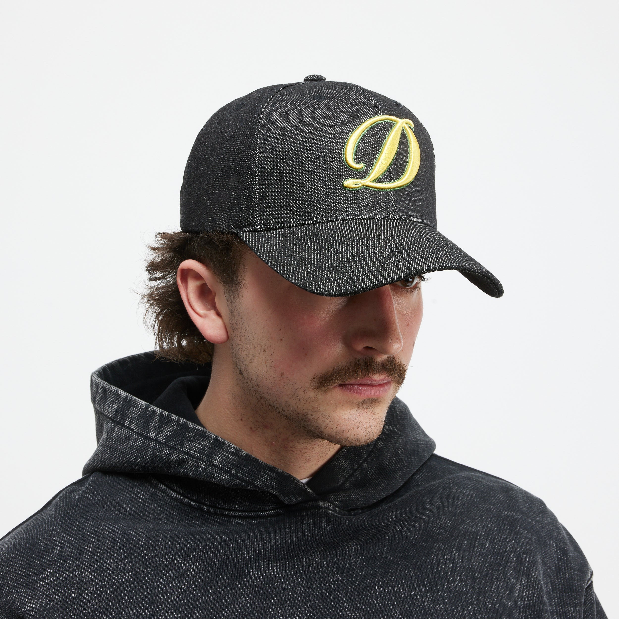 DIME(ダイム)CURSIVE D FULL FIT CAP / BLACK DENIM