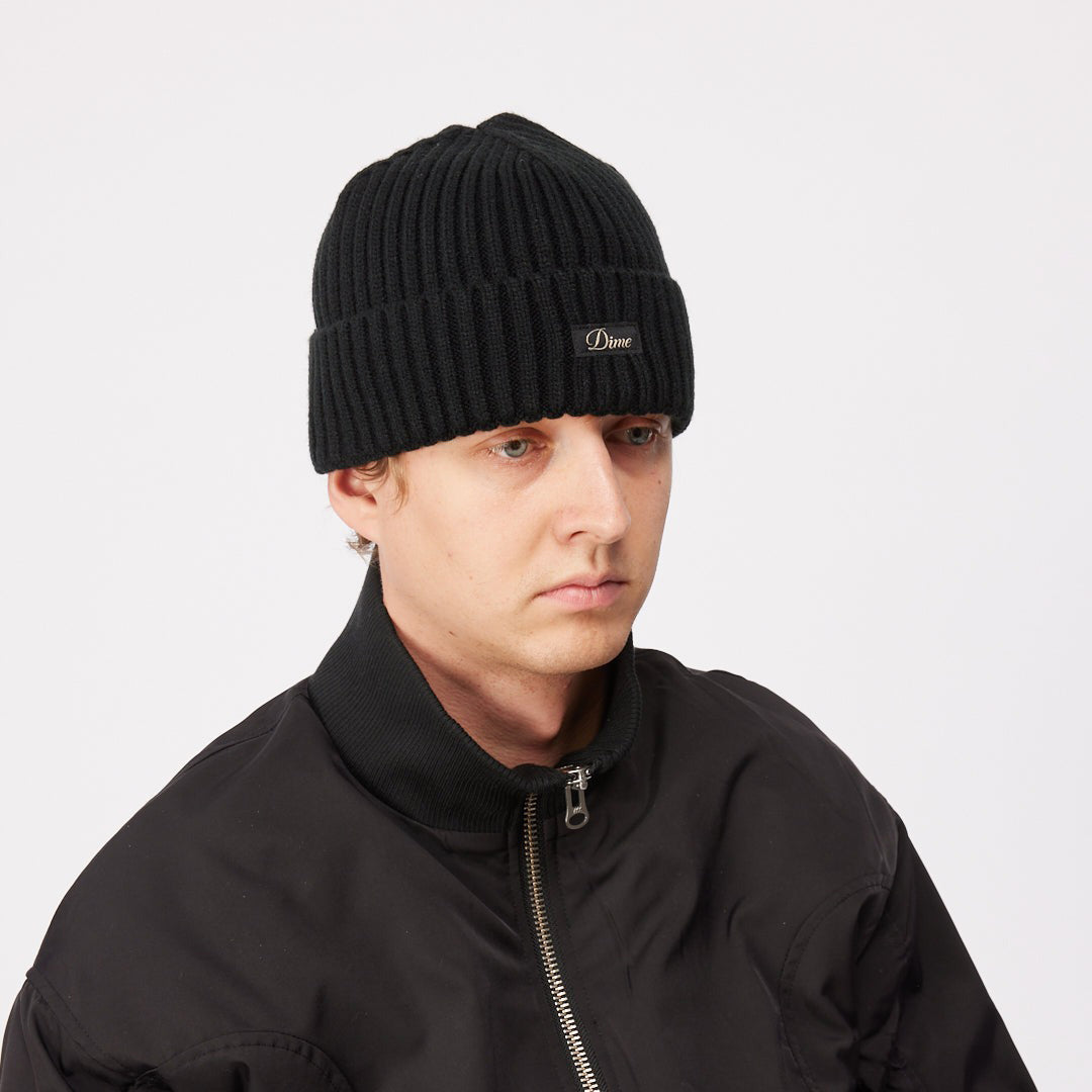 DIME MTL(ダイム モントリオール)| CURSIVE RIB BEANIE / BLACK | スノーボード・スケートボードのTACTICS JAPAN