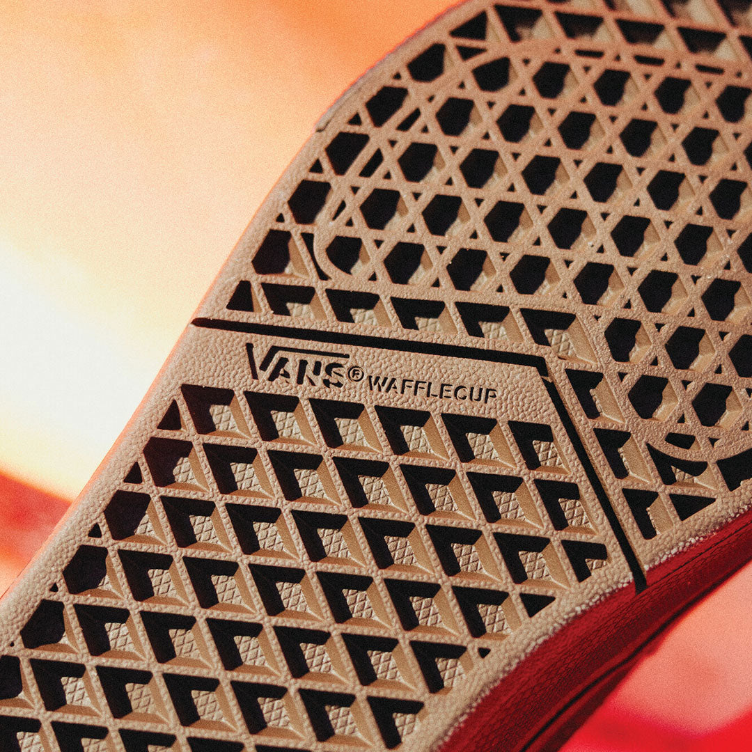 VANS(ヴァンズ)| SKATE HALF CAB WAFFLECUP / DICK RIZZO TRANSLUCENT SIDEWALL BLACK/BLUE | スノーボード・スケートボードのTACTICS JAPAN