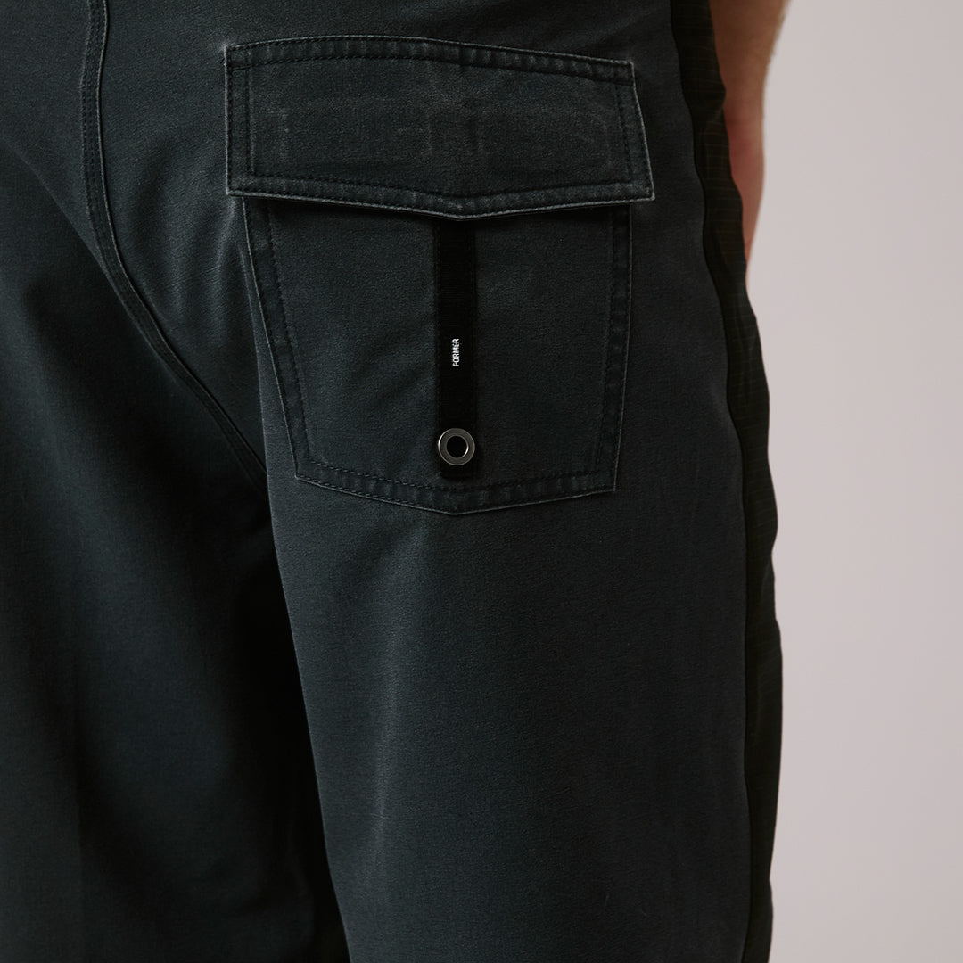 FORMER(フォーマー)| SYSTEM 19 TRUNK | スノーボード・スケートボードのTACTICS JAPAN