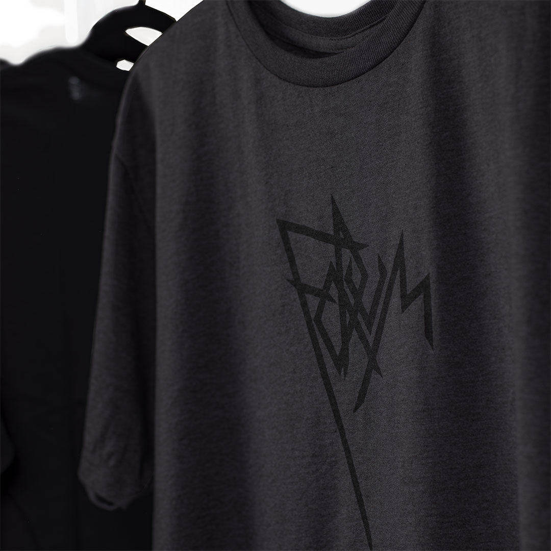 FORUM SNOWBOARDS(フォーラム スノーボード)| FORUM ROOST TEE / GRAY | スノーボード・スケートボードのTACTICS JAPAN