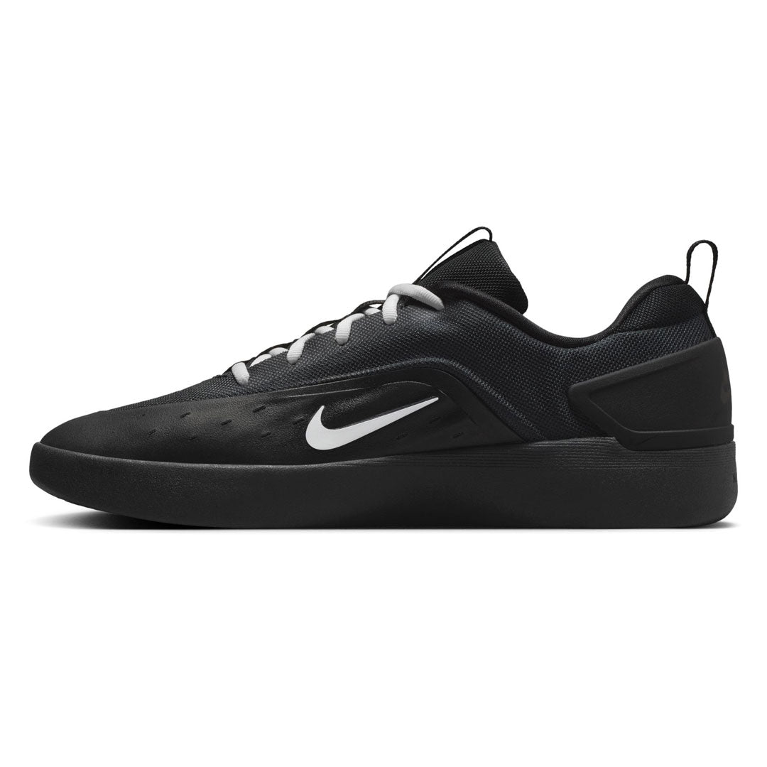 NIKE SB(ナイキ スケートボーディング)| NIKE SB ZOOM NYJAH 4 / BLACK/WHITE | スノーボード・スケートボードのTACTICS JAPAN