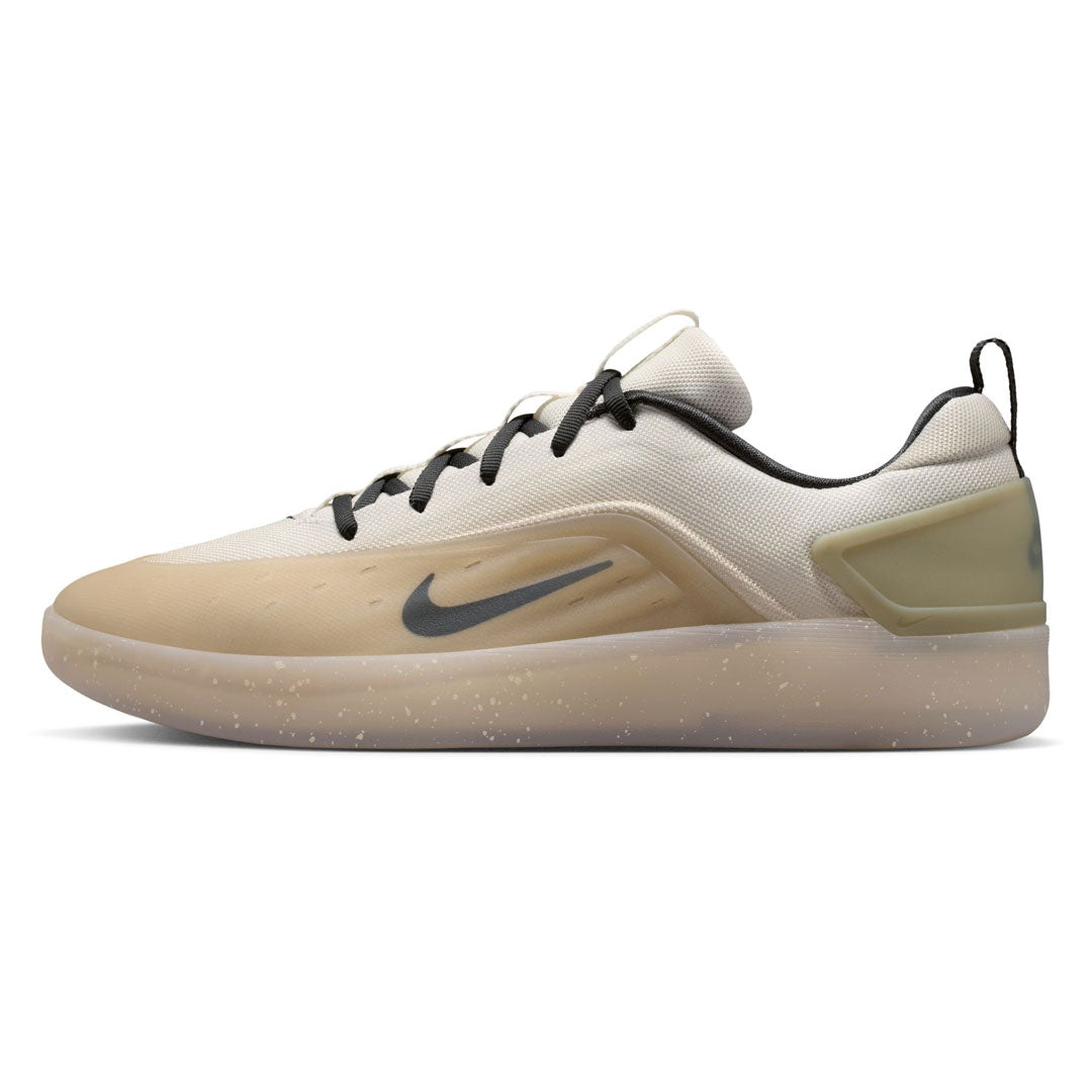 NIKE SB(ナイキ スケートボーディング)| NIKE SB ZOOM NYJAH 4 / DESERT KHAKI/LIGHT OREWOOD BROWN | スノーボード・スケートボードのTACTICS JAPAN