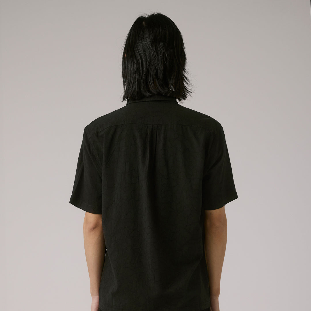 FORMER(フォーマー)| VIVIAN VINE SS SHIRT / BLACK | スノーボード・スケートボードのTACTICS JAPAN