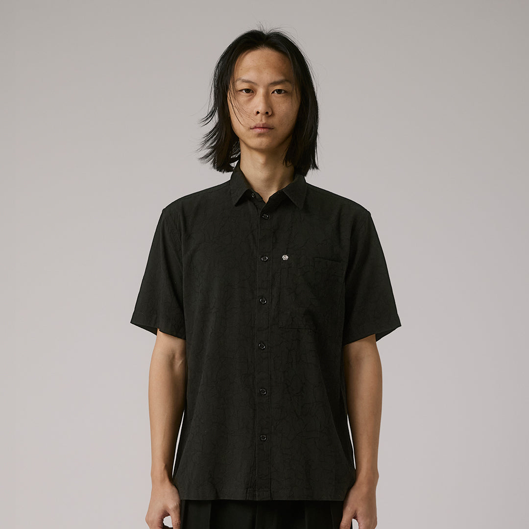 FORMER(フォーマー)| VIVIAN VINE SS SHIRT / BLACK | スノーボード・スケートボードのTACTICS JAPAN