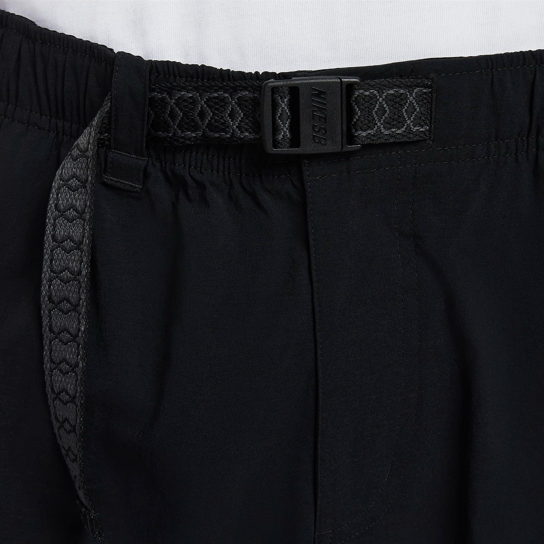NIKE SB(ナイキ スケートボーディング)| NIKE SB DF KEARNY CARGO PANTS / BLACK/WHITE | スノーボード・スケートボードのTACTICS JAPAN