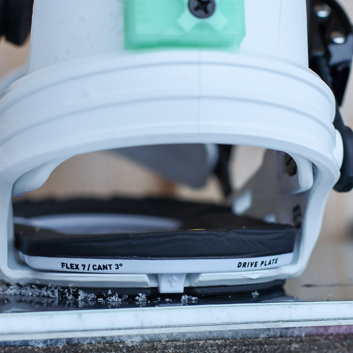 BENT METAL(ベント メタル)| STYLIST SNOWBOARD BINDINGS 2026 / WHITE | スノーボード・スケートボードのTACTICS JAPAN