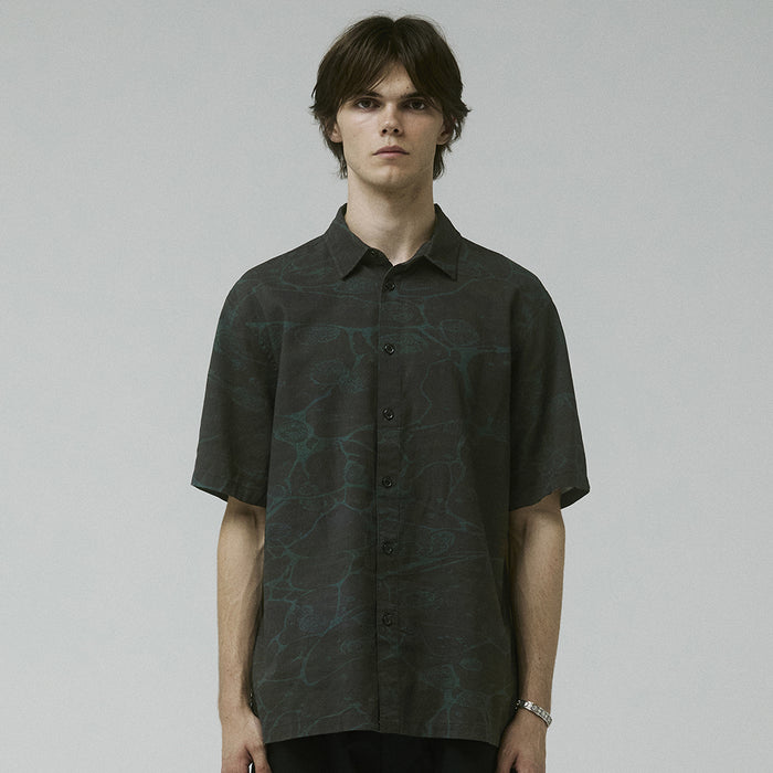 FORMER(フォーマー)| VIVIAN GLOBAL MIND SS SHIRT / BLACK | スノーボード・スケートボードのTACTICS JAPAN