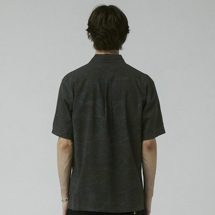 FORMER(フォーマー)| VIVIAN GLOBAL MIND SS SHIRT / BLACK | スノーボード・スケートボードのTACTICS JAPAN