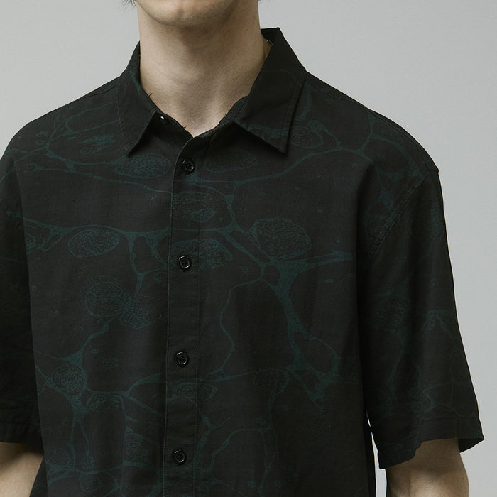 FORMER(フォーマー)| VIVIAN GLOBAL MIND SS SHIRT / BLACK | スノーボード・スケートボードのTACTICS JAPAN
