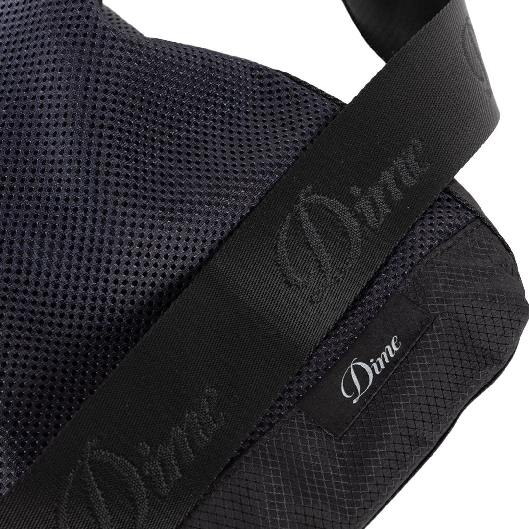 DIME MTL(ダイム モントリオール)| GRADIENT MESSENGER BAG / BLACK | スノーボード・スケートボードのTACTICS JAPAN