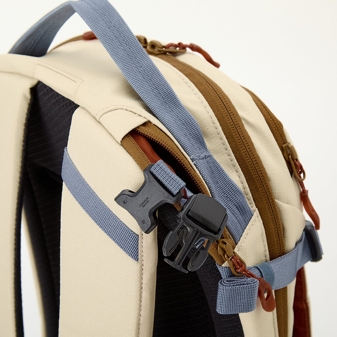 DAKINE(ダカイン)| HELI BACKPACK 12L / BRR | スノーボード・スケートボードのTACTICS JAPAN