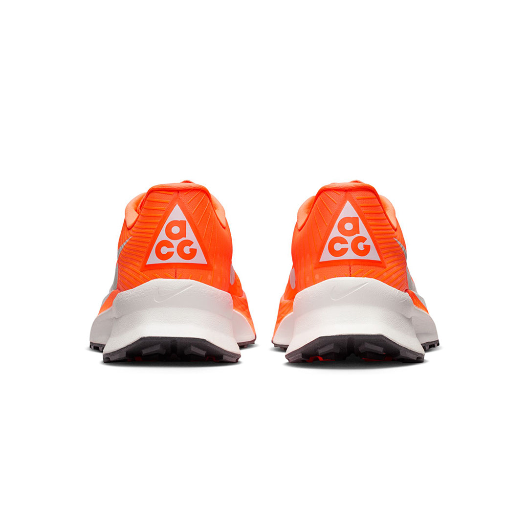 NIKE ACG(ナイキ エーシージー)| NIKE ACG ULTRAFLY TRAIL / HYPER CRIMSON/TOTAL ORANGE/VIVID | スノーボード・スケートボードのTACTICS JAPAN