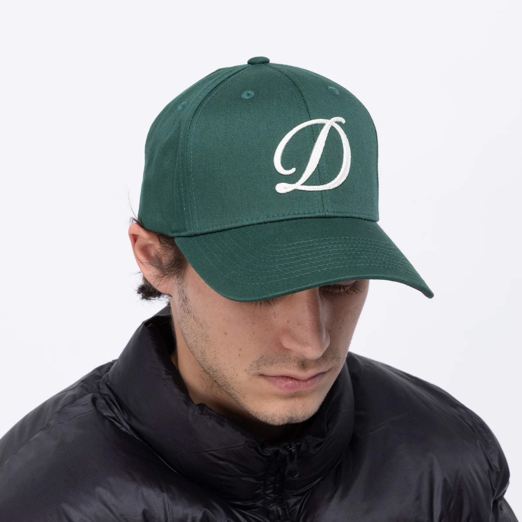CURSIVE D FULL FIT CAP / GREEN