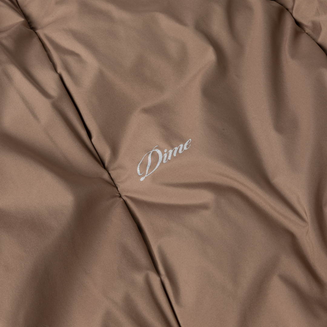 DIME MTL(ダイム モントリオール)| PLEATED PUFFER / BRONZE | スケートボード・スノーボードのTACTICS JAPAN