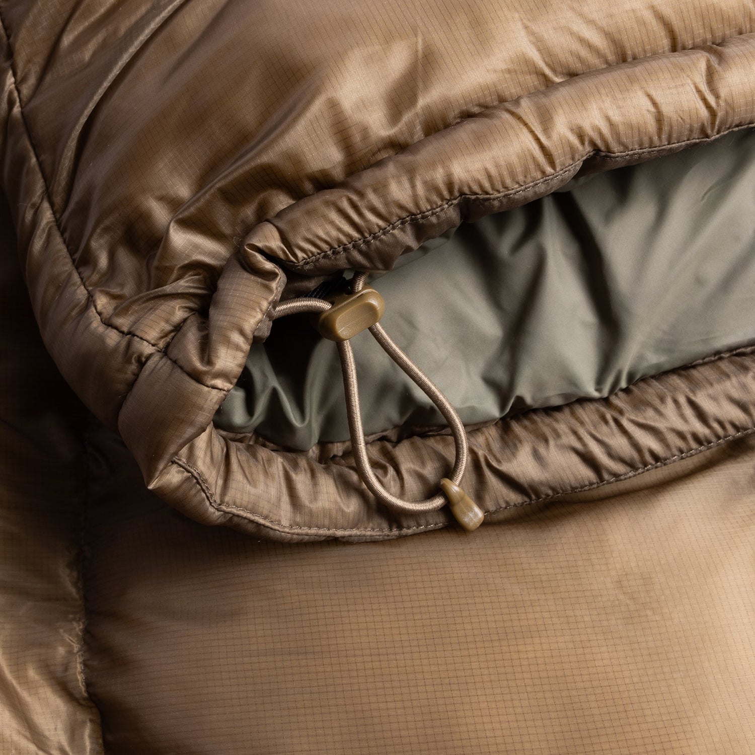 CLASSIC RIPSTOP PUFFER / GOLD