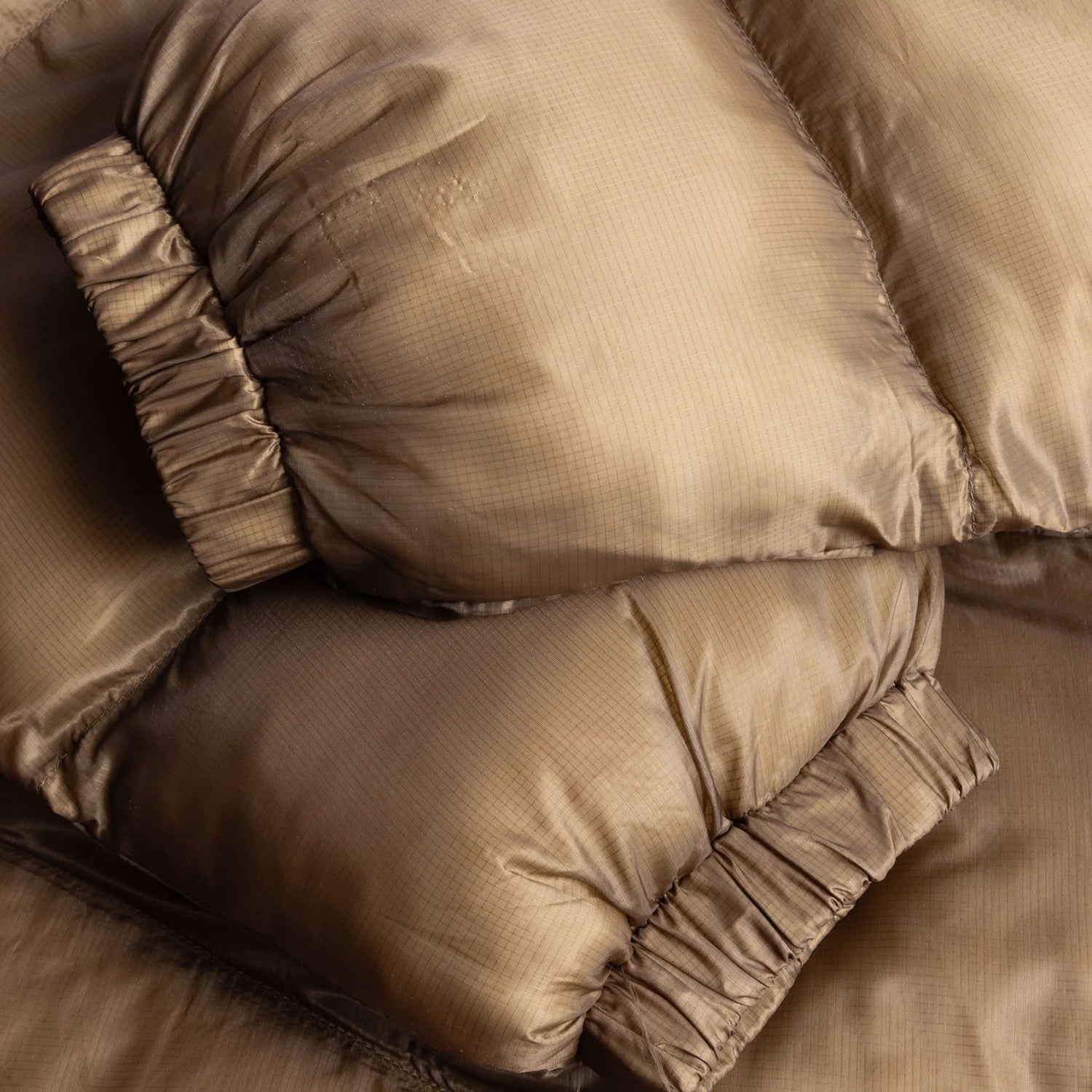 CLASSIC RIPSTOP PUFFER / GOLD