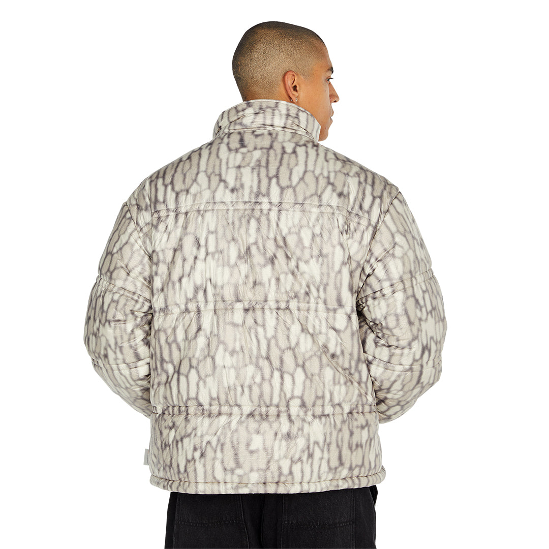 HUF WORLDWIDE(ハフ ワールドワイド)| 89 WARPED CAMO TYVEK PUFFER / MUTED CAMO | スノーボード・スケートボードのTACTICS JAPAN