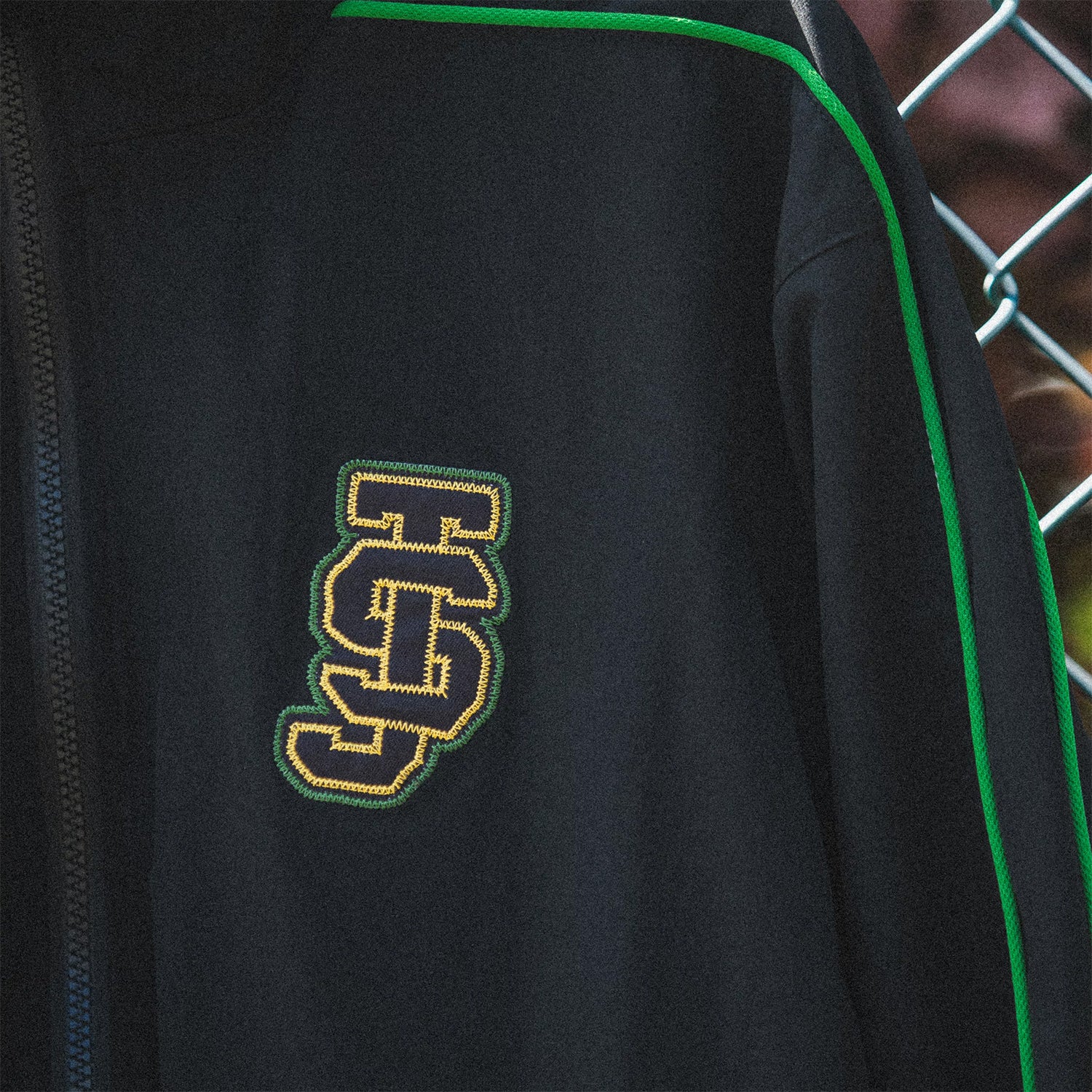 TACTICS SHAKE JUNT X TACTICS WINDBREAKER