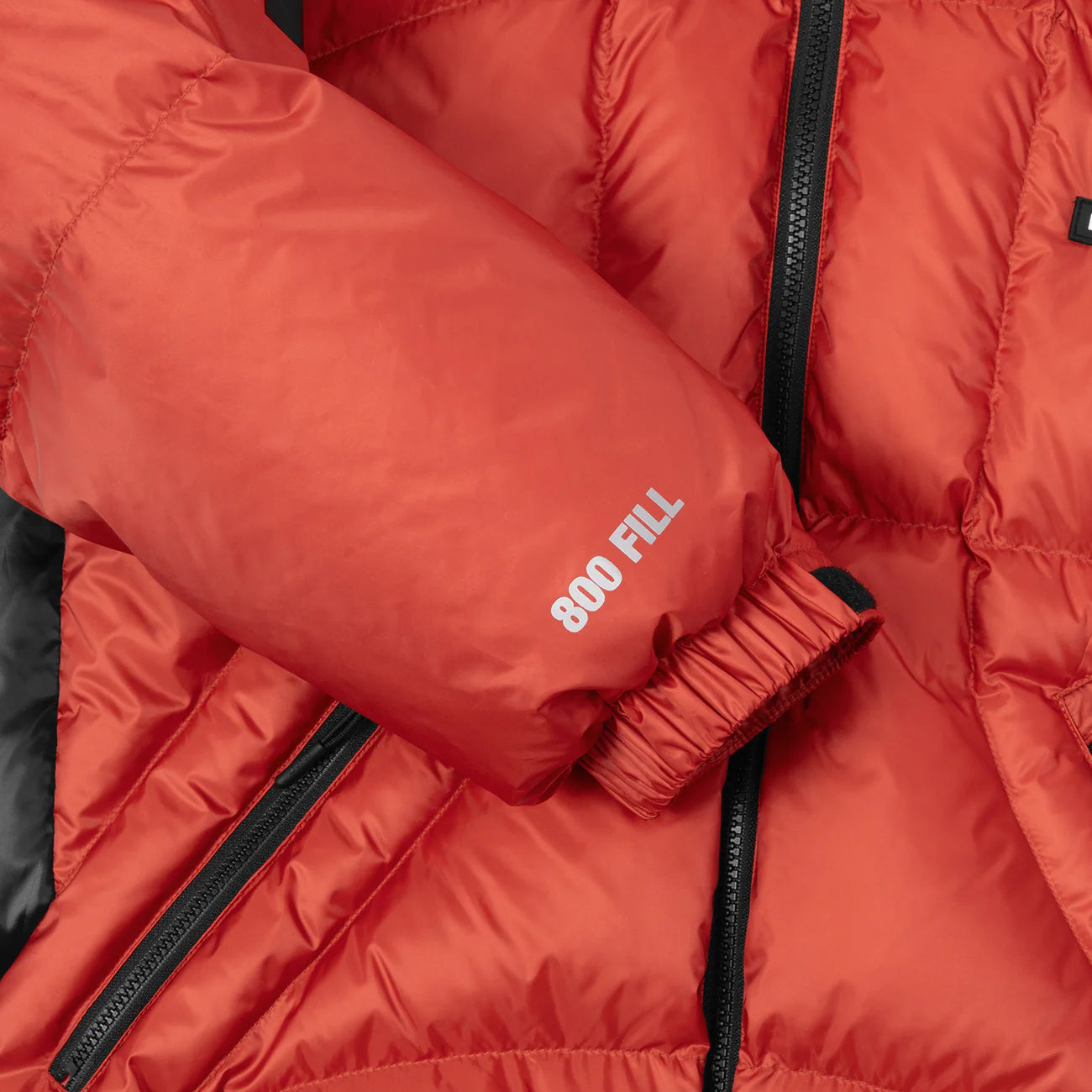 EXPEDITION DOWN JACKET / RED