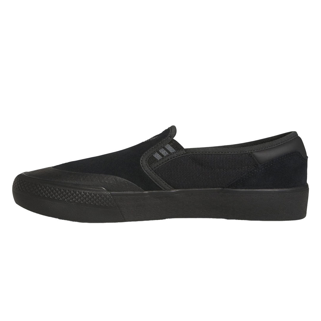 ADIDAS SKATEBOARDING(アディダス スケートボーディング)| SHMOOFOIL SLIP / CORE BLACK/GREY FOUR/CORE BLACK | スノーボード・スケートボードのTACTICS JAPAN