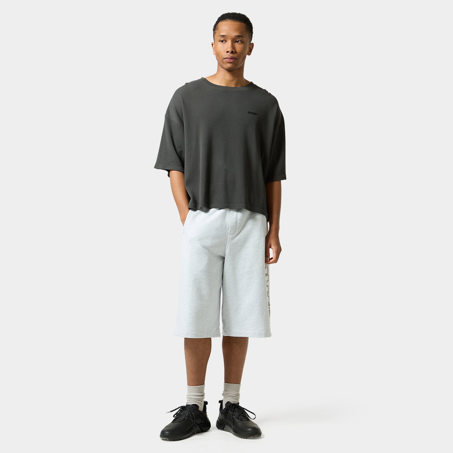 ALL CAPS THERMAL S/S CREW / BLACK