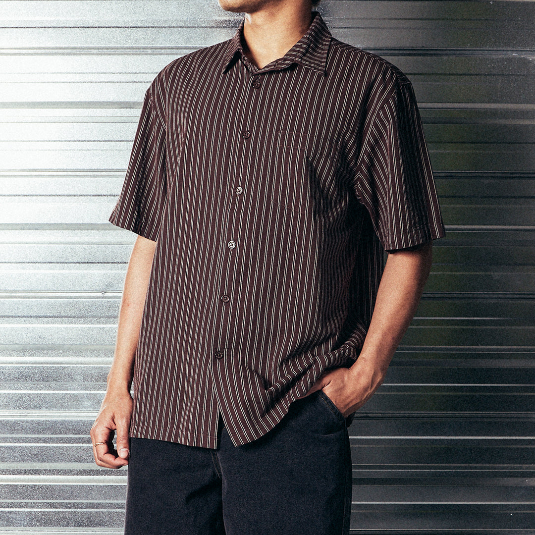 FORMER(フォーマー)| REYNOLDS STRIPE SS SHIRT | スノーボード・スケートボードのTACTICS JAPAN