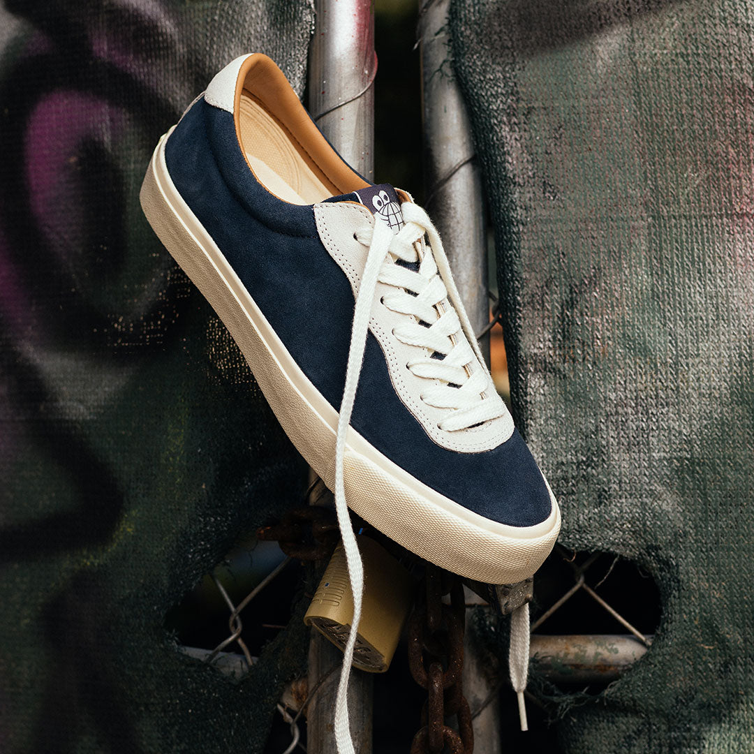 LAST RESORT AB(ラストリゾート エービー)| VM001 LO SUEDE / STEEL BLUE/OFF WHITE/WHITE | スノーボード・スケートボードのTACTICS JAPAN
