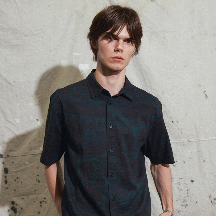 FORMER(フォーマー)| VIVIAN GLOBAL MIND SS SHIRT / BLACK | スノーボード・スケートボードのTACTICS JAPAN