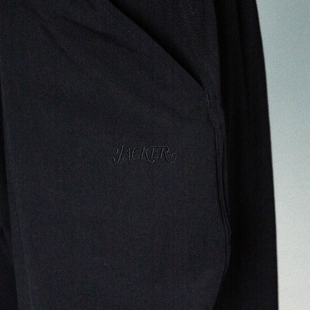 JACKER(ジャッカー)| PLEATED BAGGY PANT / BLACK | スノーボード・スケートボードのTACTICS JAPAN