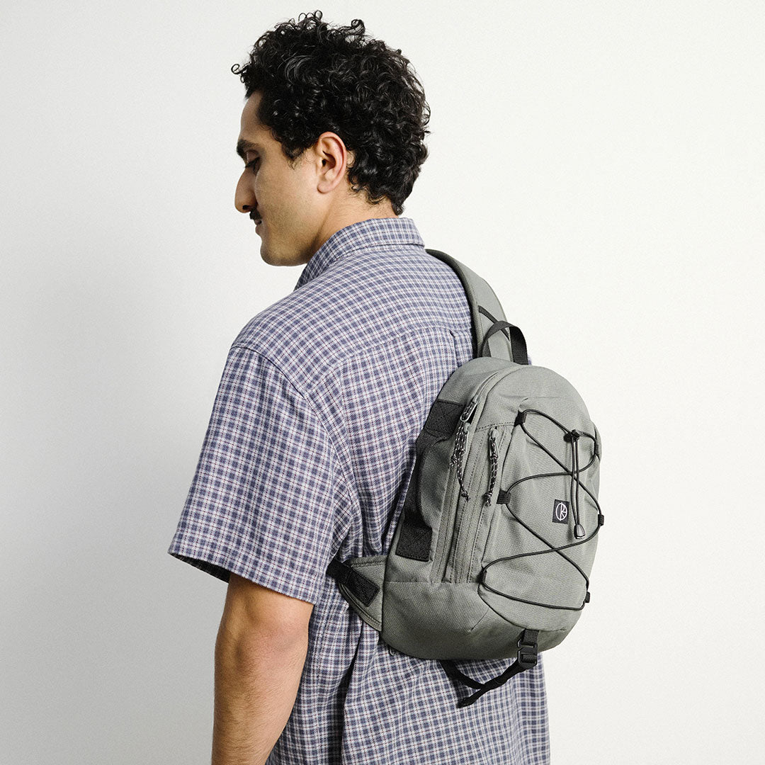 POLAR SKATE CO. (ポーラー スケート カンパニー)| RESA SLING BAG / GREY GREEN | スノーボード・スケートボードのTACTICS JAPAN